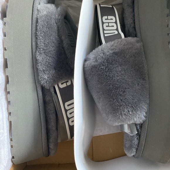 Ugg Disco Slides size 8 - Picture 2 of 4